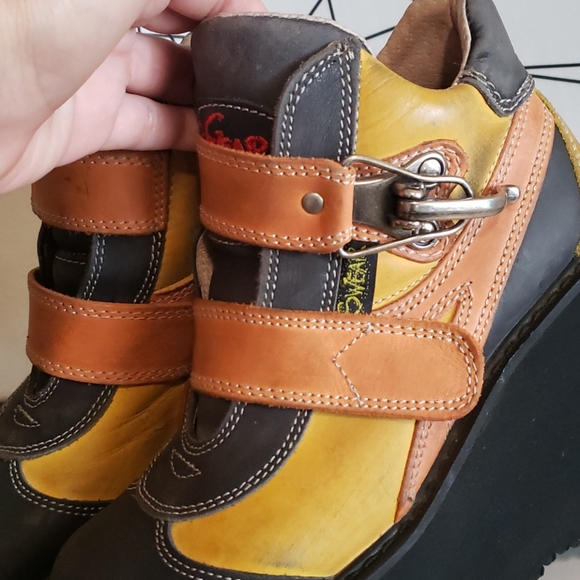 Swear - Picture 3 of 8